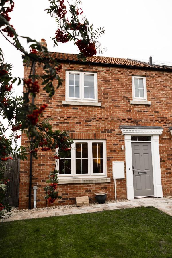 College Court Villa Bedale Exterior photo